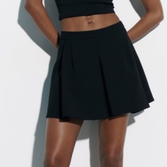 Zara Front Pleat Mini Skirt With Side Zipper Womens Size Small - Picture 2 of 11